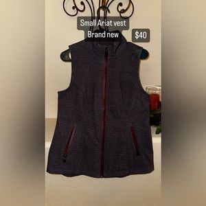 Ariat vest